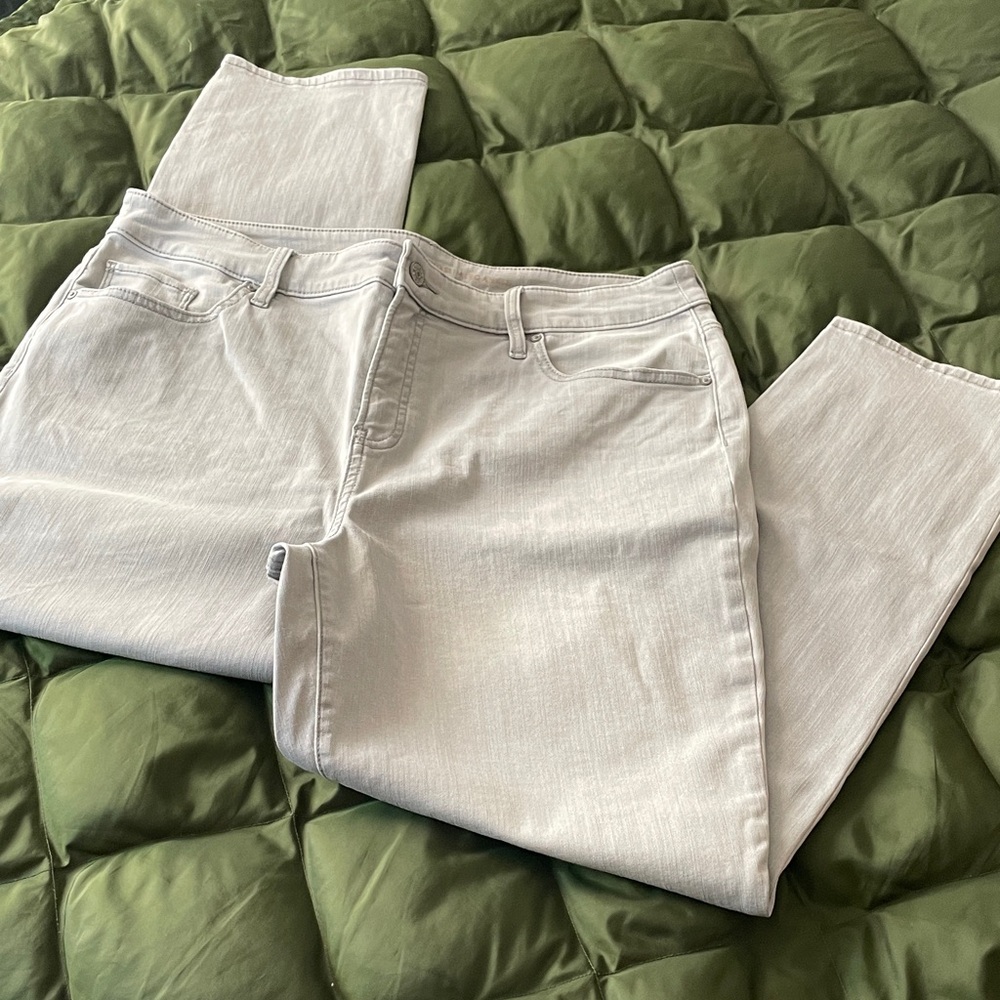 Chico's Gray Ankle Jeans | size 14 | gray jeans